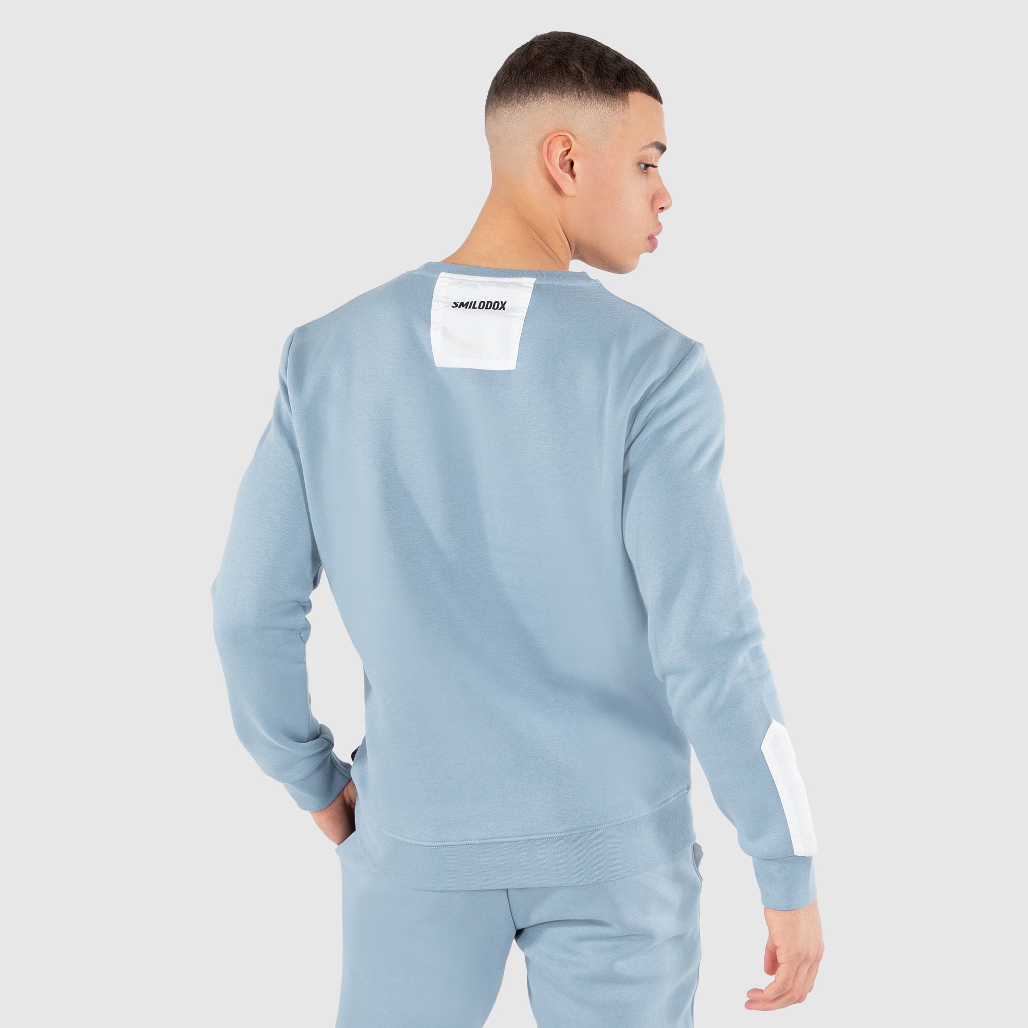 Blau S