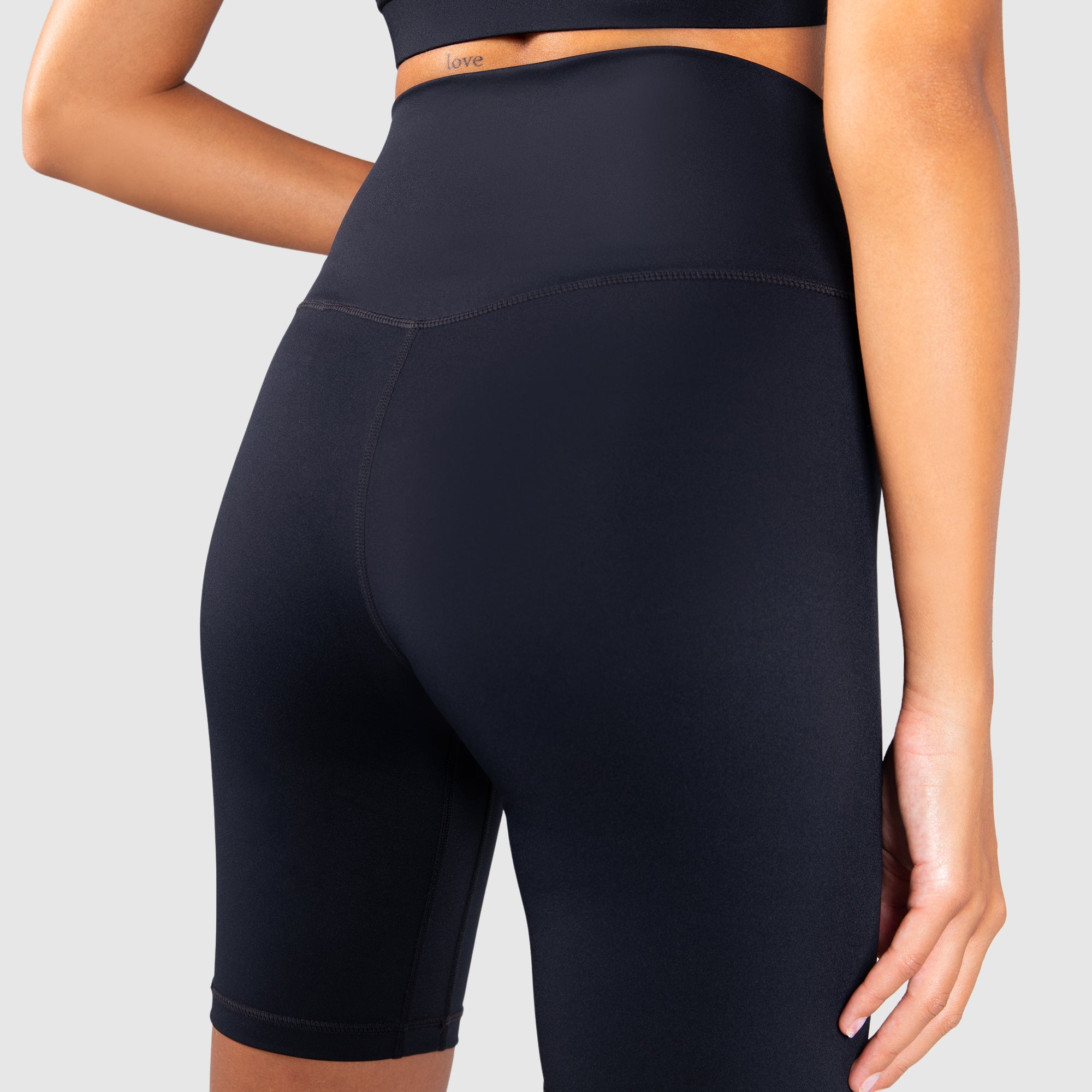 Shorts Advanced Hengiven